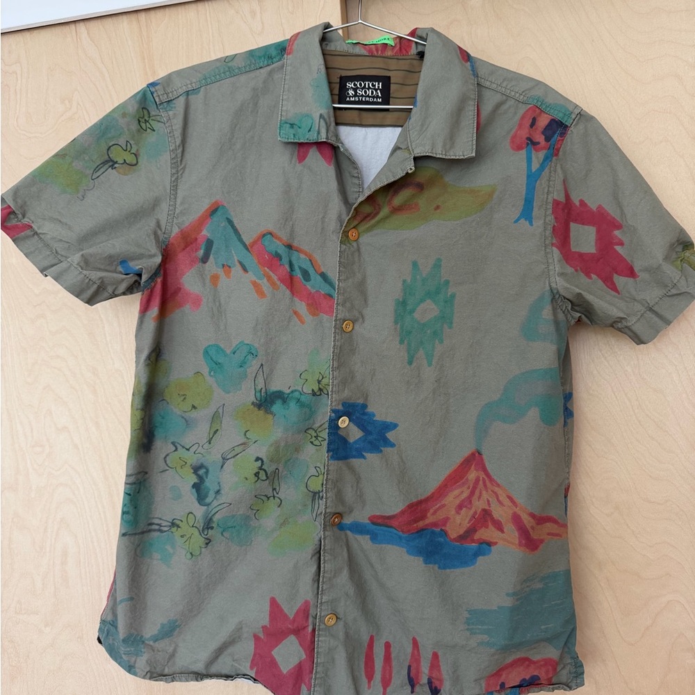 Scotch & Soda Olive Short-Sleeve Button-Down with Multicolor Abstract Motif